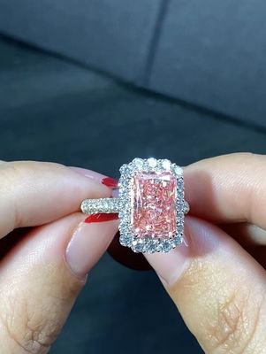 4,56 ct Biżuteria z diamentami laboratoryjnymi Różowy pierścionek z brylantem o szlifie promienistym