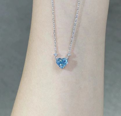 1.51ct Lab Diament biżuteria syntetyczna Cvd Błękitny serce obcięty wisiorek 18k białe złoto