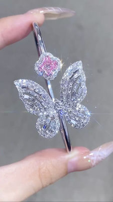 VS1 Lab Grown Diamond Bracelets Cztery liście Clover Lily Cut LV Cut Butterfly Shape