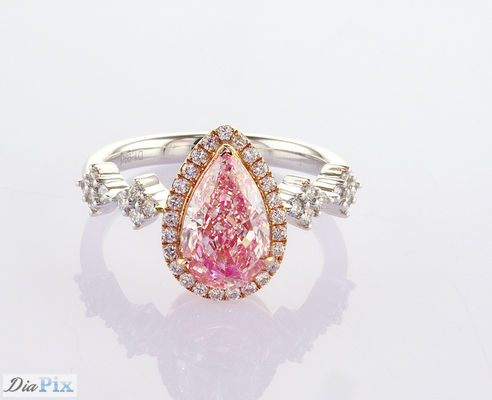 2.31ct Pear Cut Fancy Pink Lab Grown Diamond Halo Ring IGI Certyfikowany dla kobiet