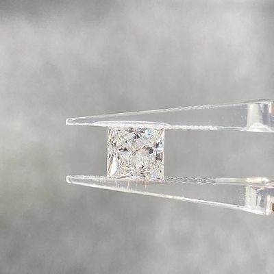 Certyfikowane przez IGI, stworzone w laboratoriach CVD Diament 2.3ct E VVS2 Princess Cut