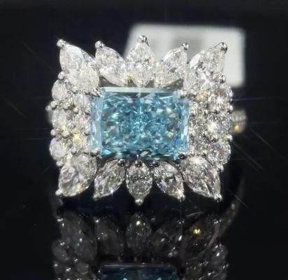 2.20ct Błękitny Lab Grown Diament Ring z otaczającym styl ustawienia dla specjalnych okazji